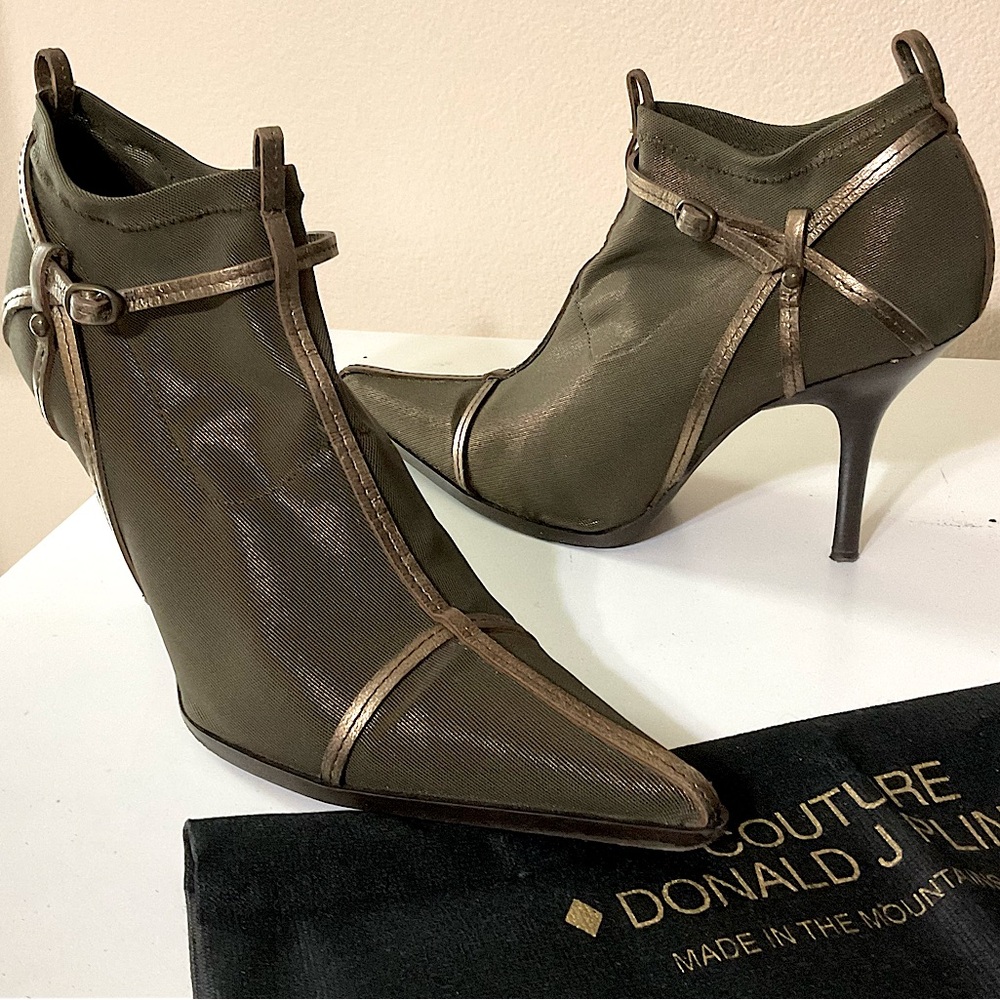 Donald J. Pliner Caylin Pointed Toe Metallic Mesh Ankle Boots 8 1/2